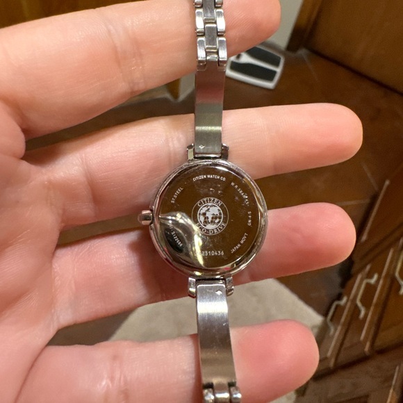 Women’s Citizens Watch eco drive - Picture 5 of 5